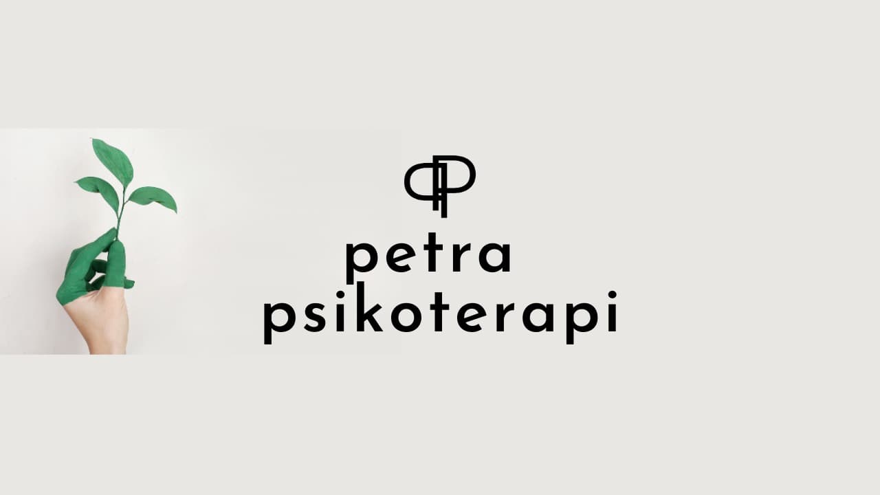 Filiz tutan bir el ile Petra Psikoterapi logosunun yer aldığı özgün marka görseli