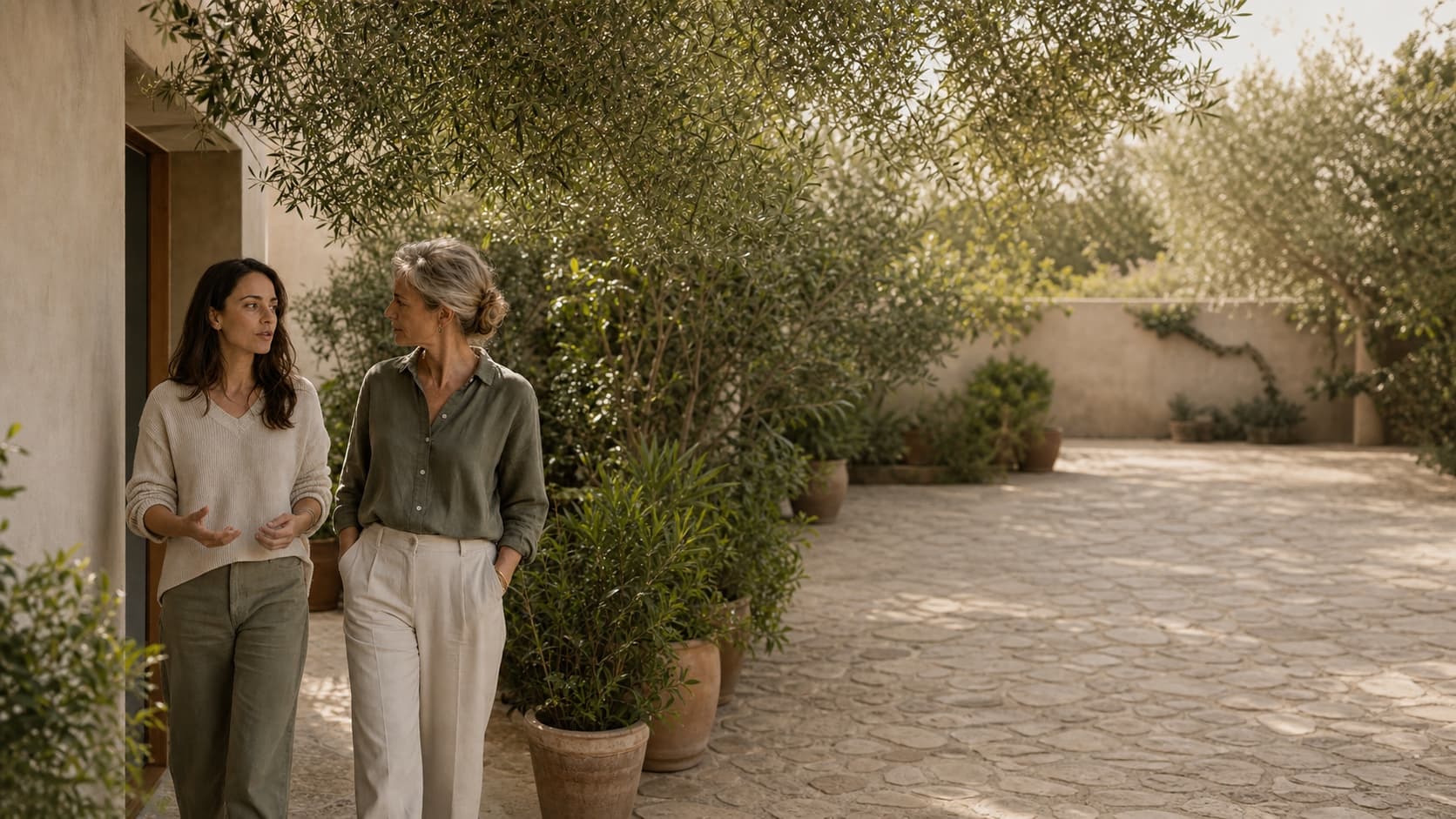 An illustrative scene of two people in a calm, attentive conversation